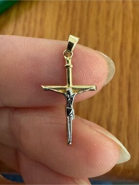 14K Gold Crucifix Pendant Jesus on a Cross, White & Yellow Gold 2 cm Pendant